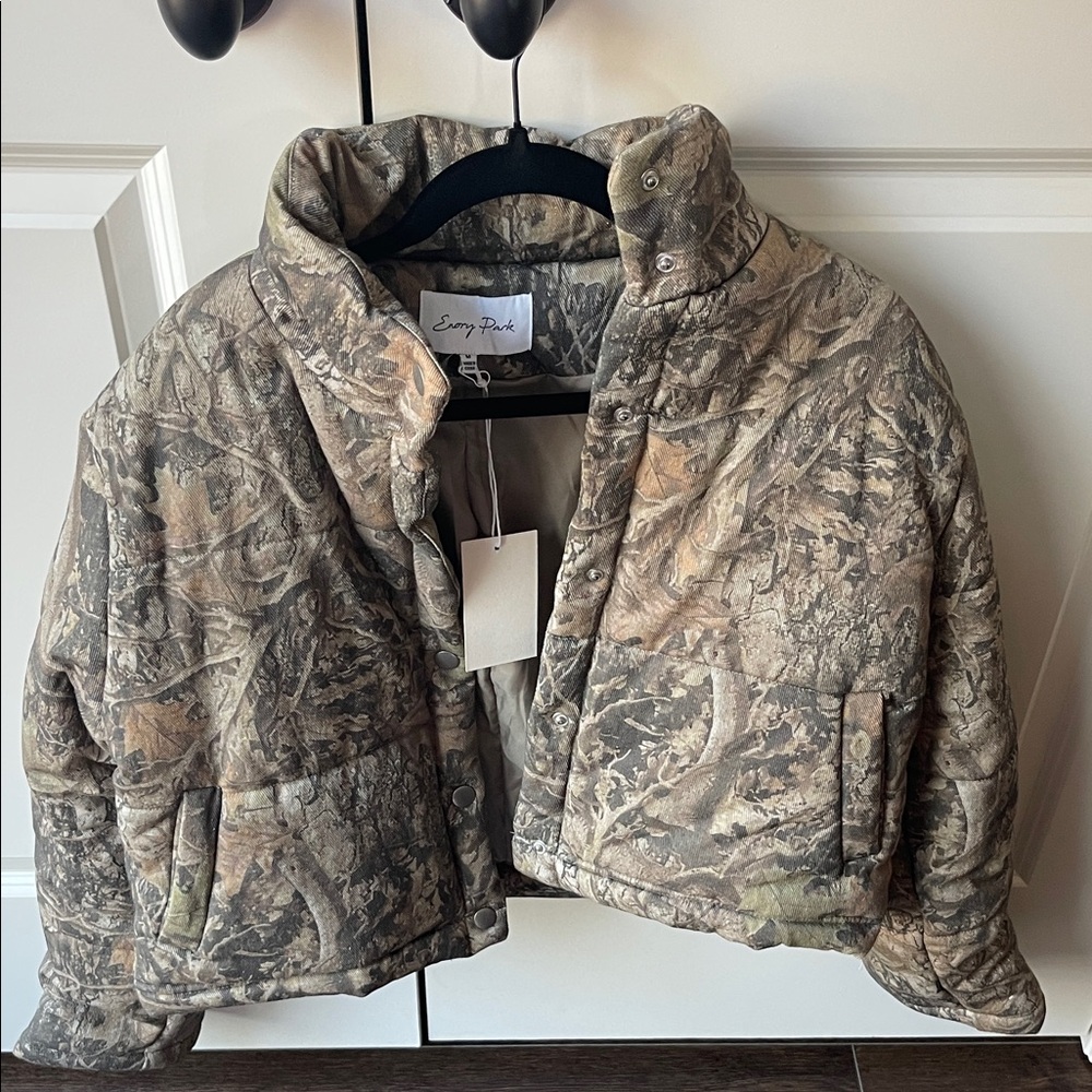 Camo cropped jacket